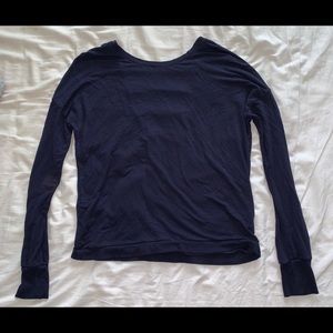 Sporty navy blue long sleeve